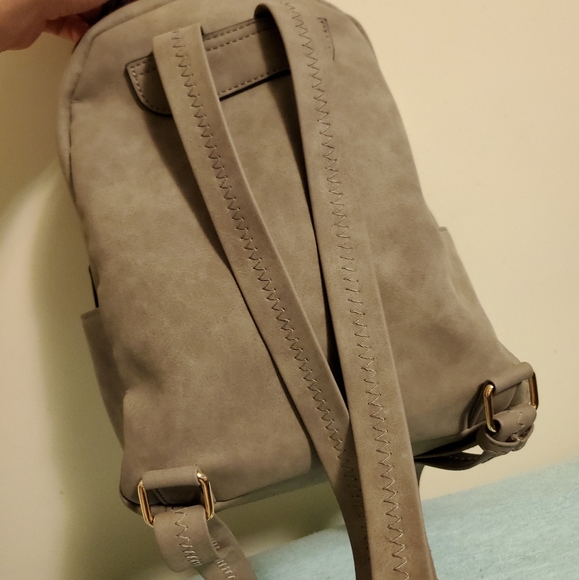 Small Backpack - Picture 2 of 3